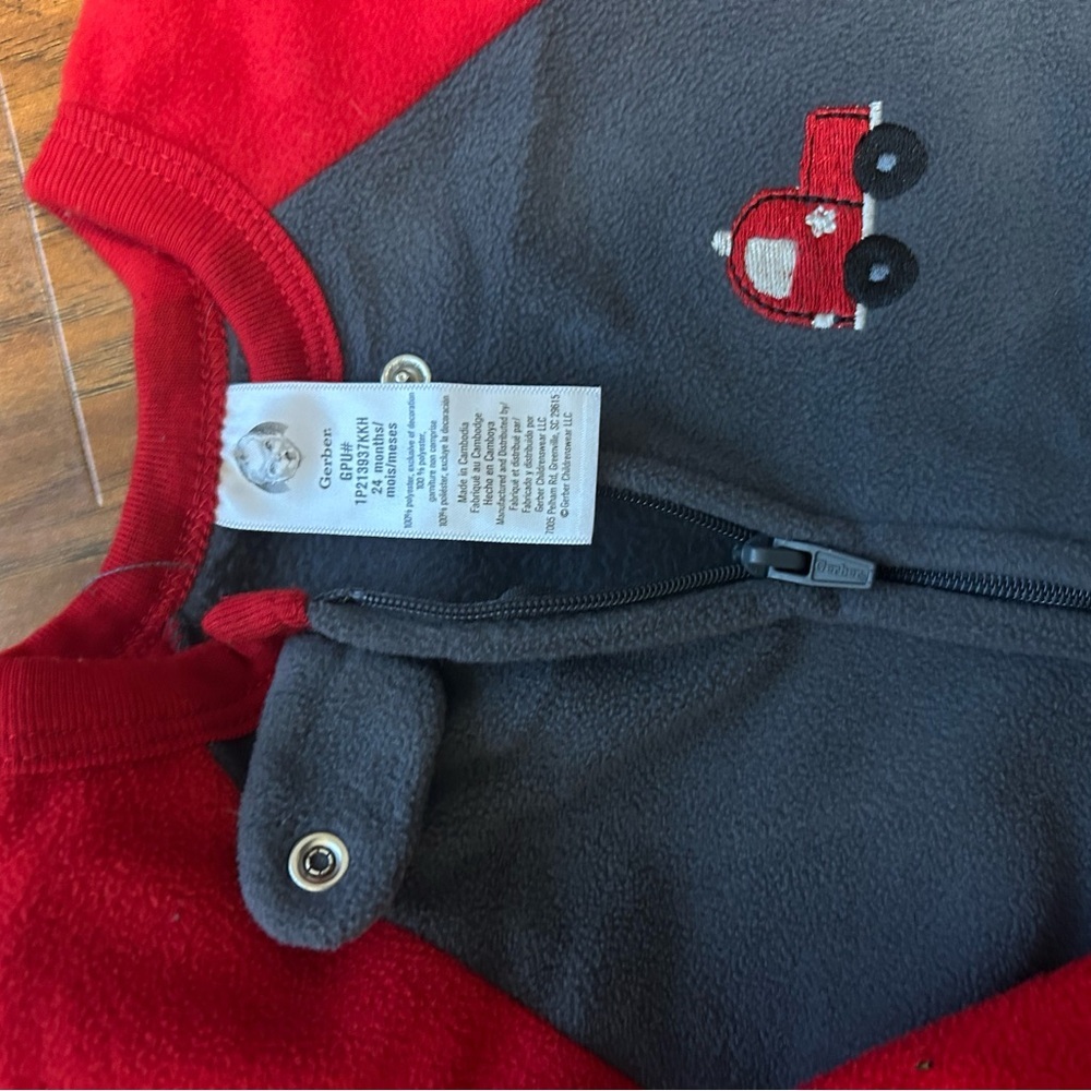 Gerber Baby & Toddler Boys' Fire Truck Microfleece Sleepers 24 Months Bundle - Picture 9 of 9